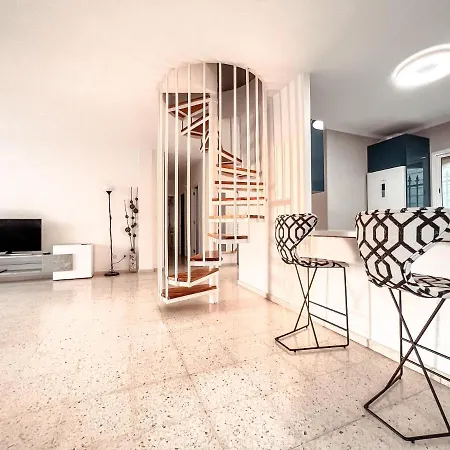 Julia, First Line, 3 Bedrooms, Stunning Ocean View, Pool In Callao Salvaje