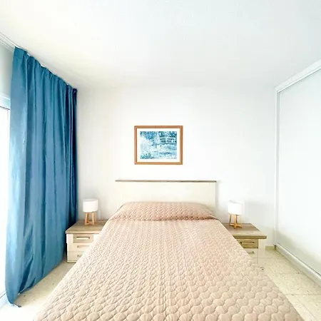 Julia, First Line, 3 Bedrooms, Stunning Ocean View, Pool In