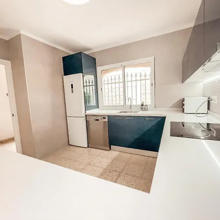 Villa Julia, First Line, 3 Bedrooms, Stunning Ocean View, Pool In *