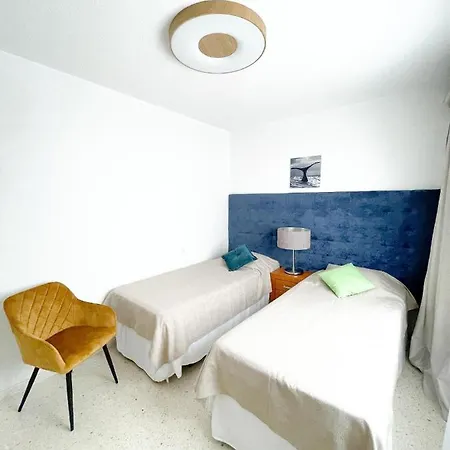 Julia, First Line, 3 Bedrooms, Stunning Ocean View, Pool In