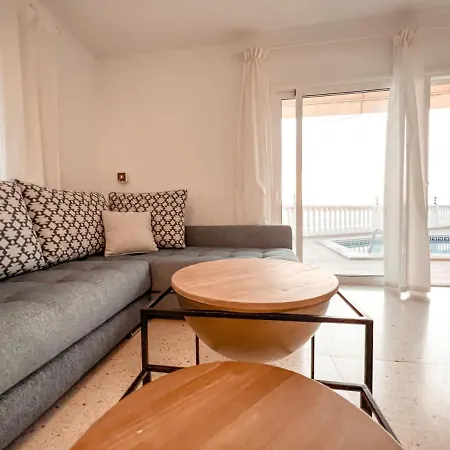 Julia, First Line, 3 Bedrooms, Stunning Ocean View, Pool In * Callao Salvaje