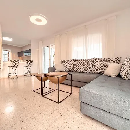 Villa Julia, First Line, 3 Bedrooms, Stunning Ocean View, Pool In