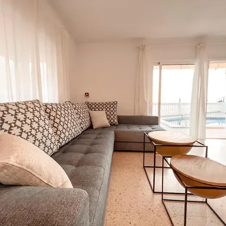 Julia, First Line, 3 Bedrooms, Stunning Ocean View, Pool In Callao Salvaje